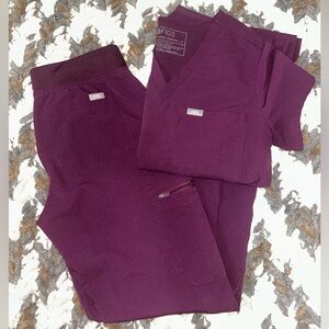 Figs Deep Purple Caterina and Yola 2.0 set